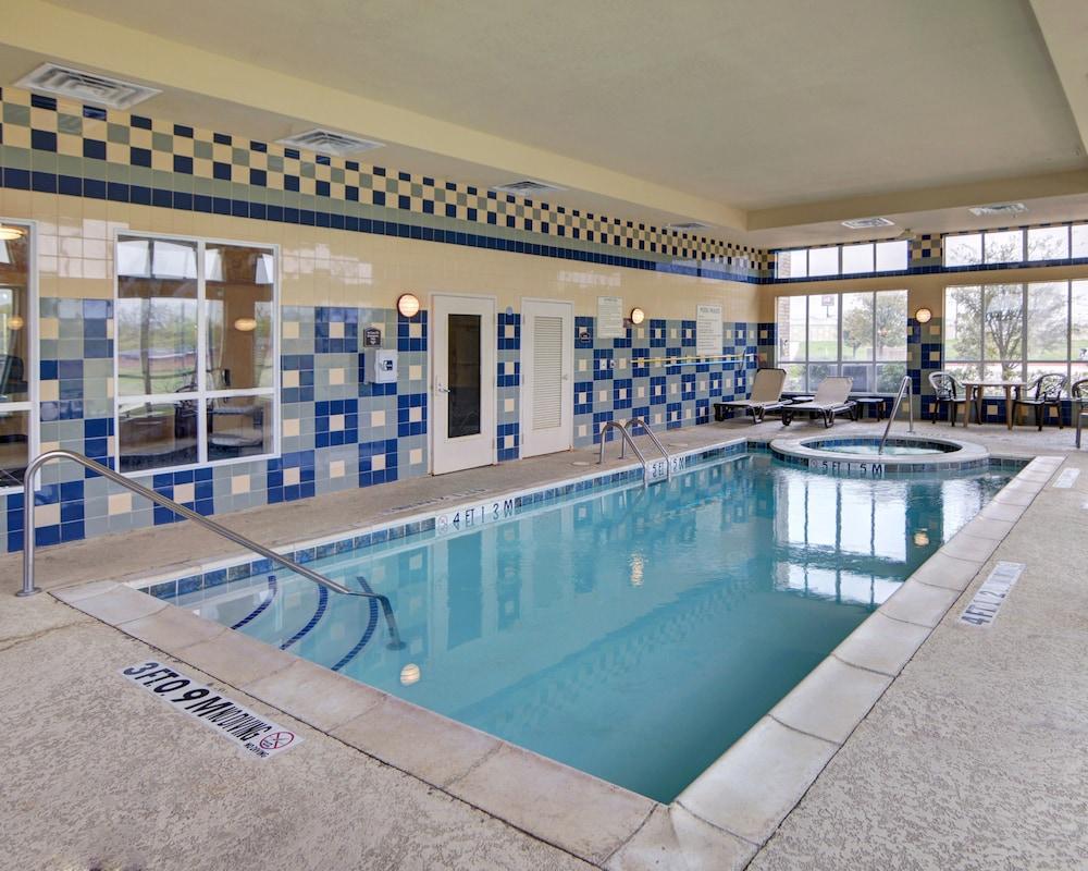Comfort Inn & Suites Near Lake Lewisville Corinth Екстериор снимка