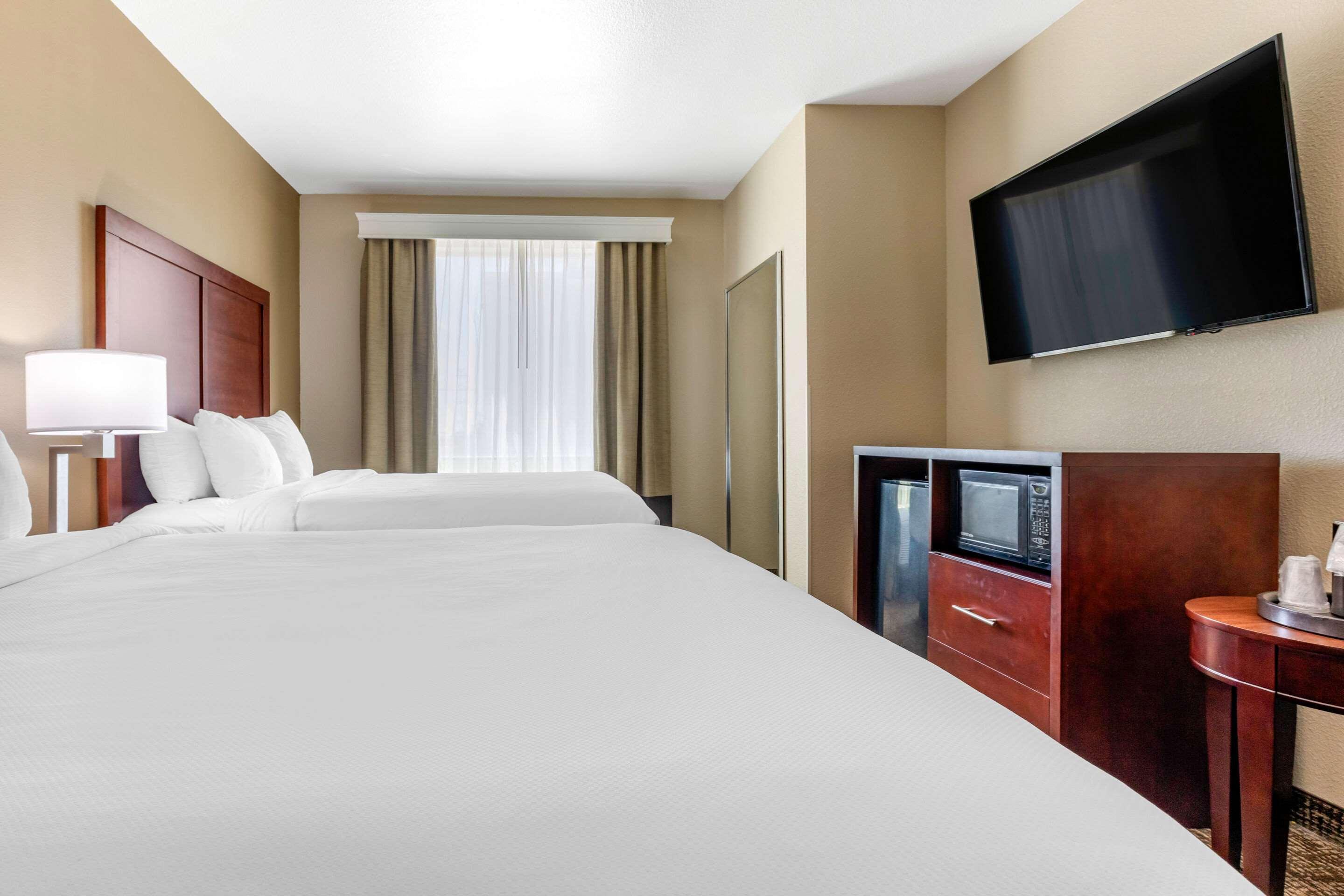Comfort Inn & Suites Near Lake Lewisville Corinth Екстериор снимка