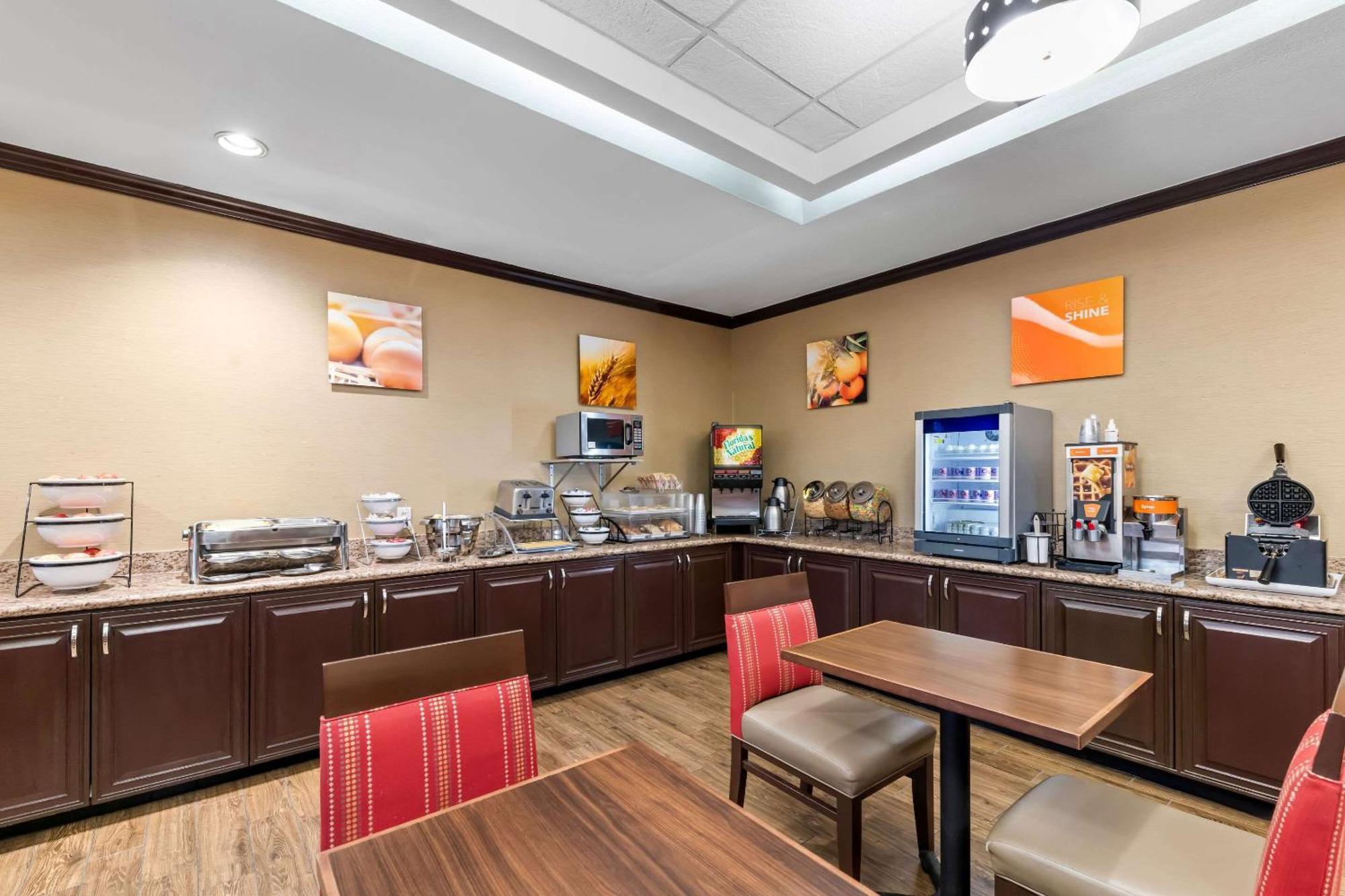 Comfort Inn & Suites Near Lake Lewisville Corinth Екстериор снимка