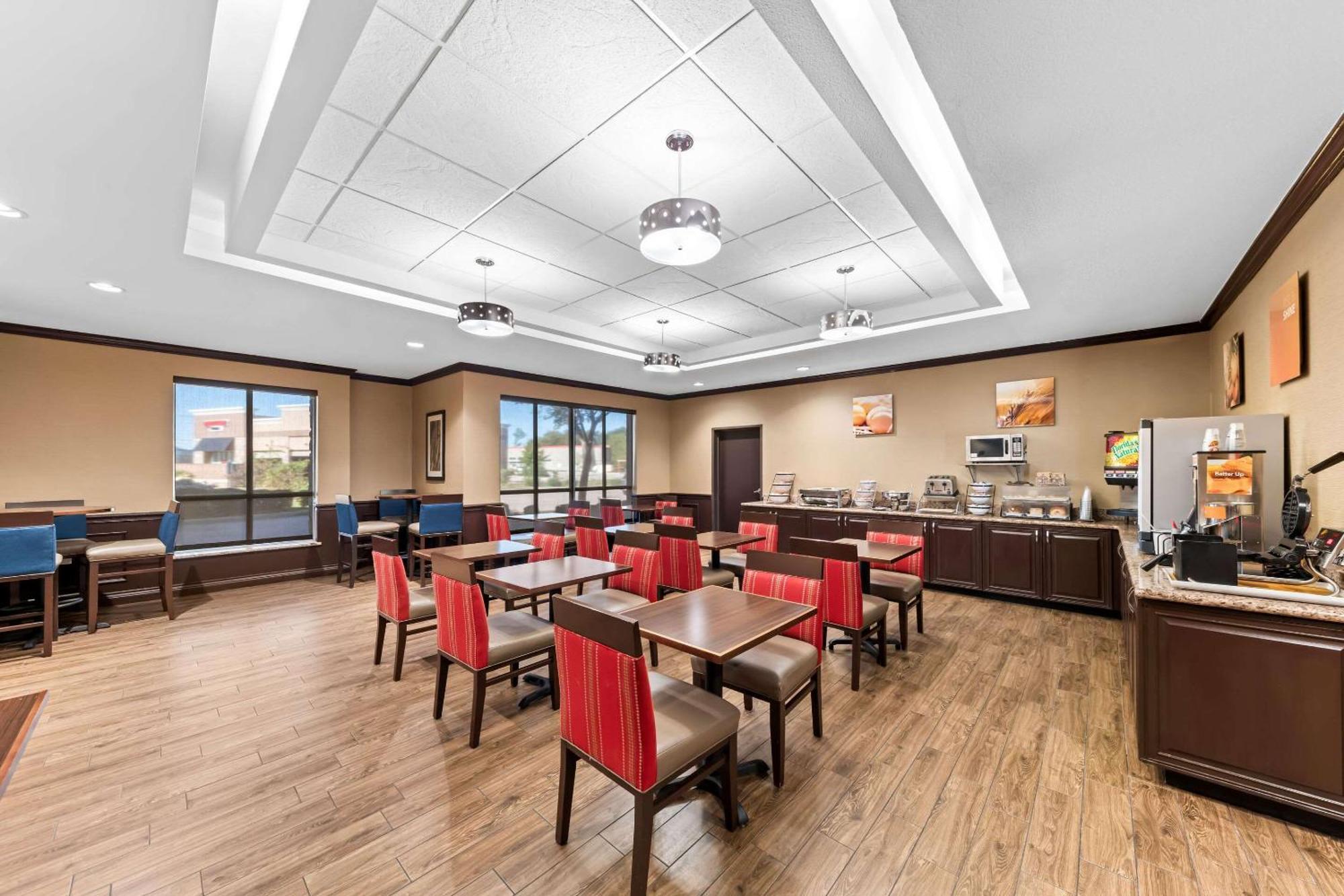 Comfort Inn & Suites Near Lake Lewisville Corinth Екстериор снимка