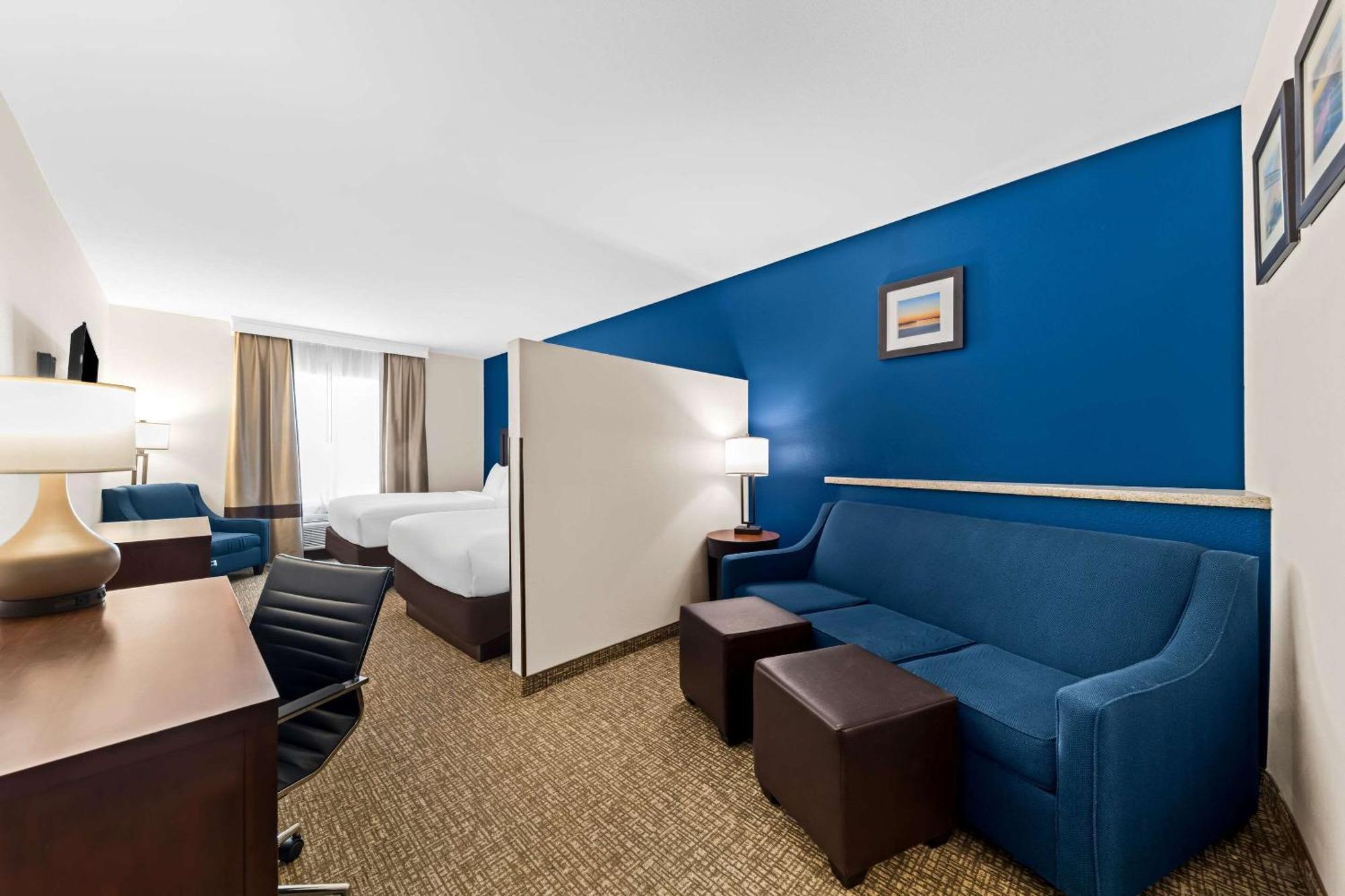 Comfort Inn & Suites Near Lake Lewisville Corinth Екстериор снимка