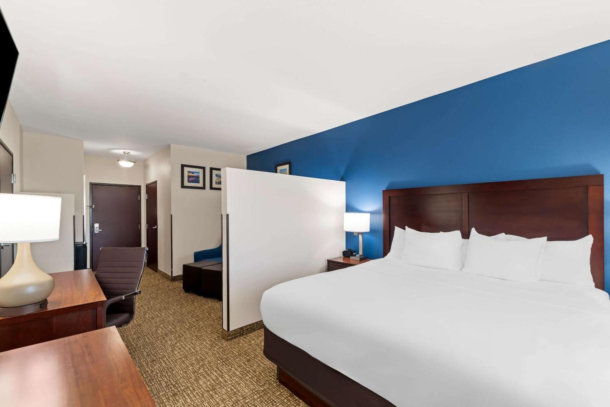 Comfort Inn & Suites Near Lake Lewisville Corinth Екстериор снимка