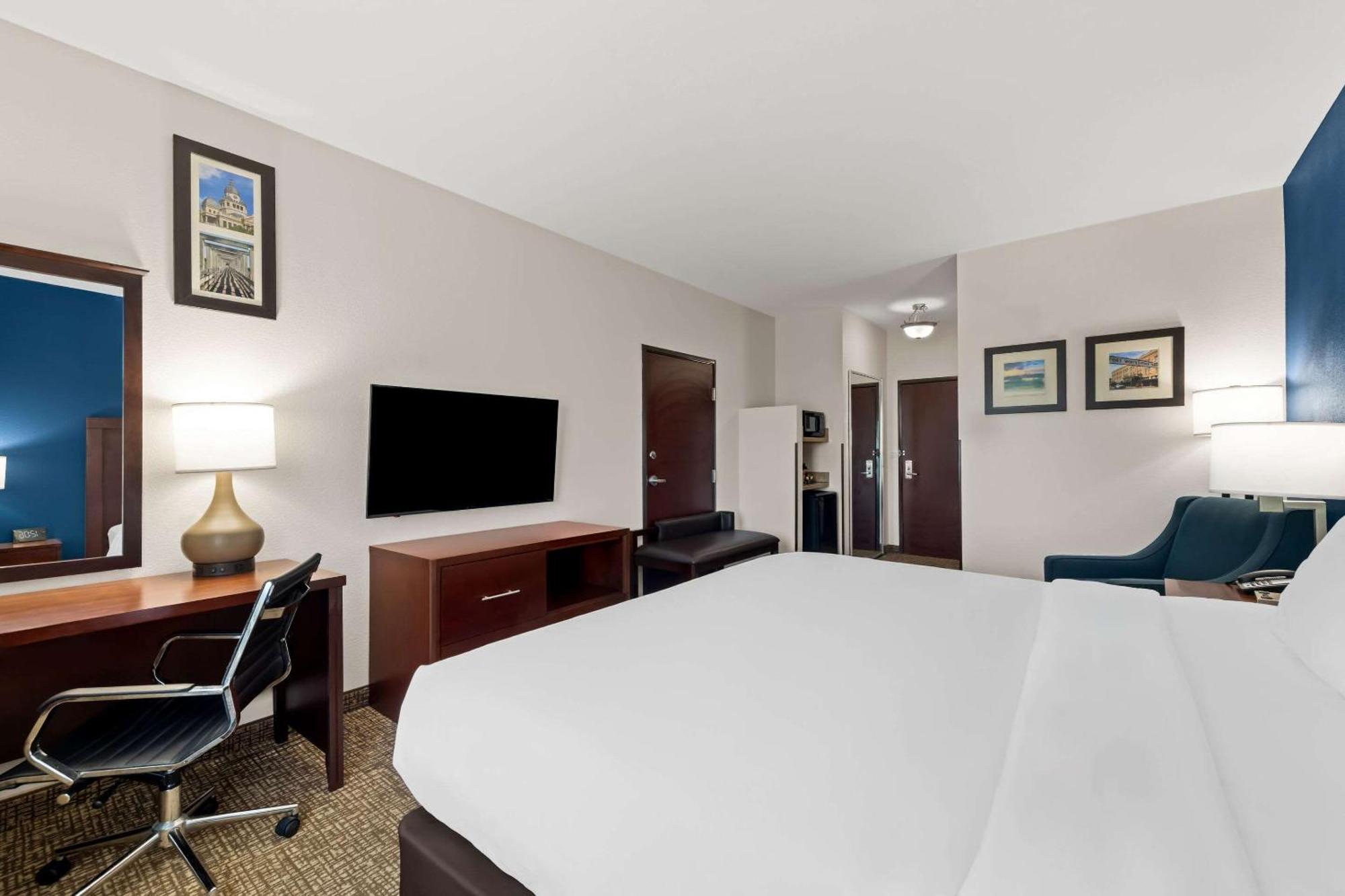 Comfort Inn & Suites Near Lake Lewisville Corinth Екстериор снимка