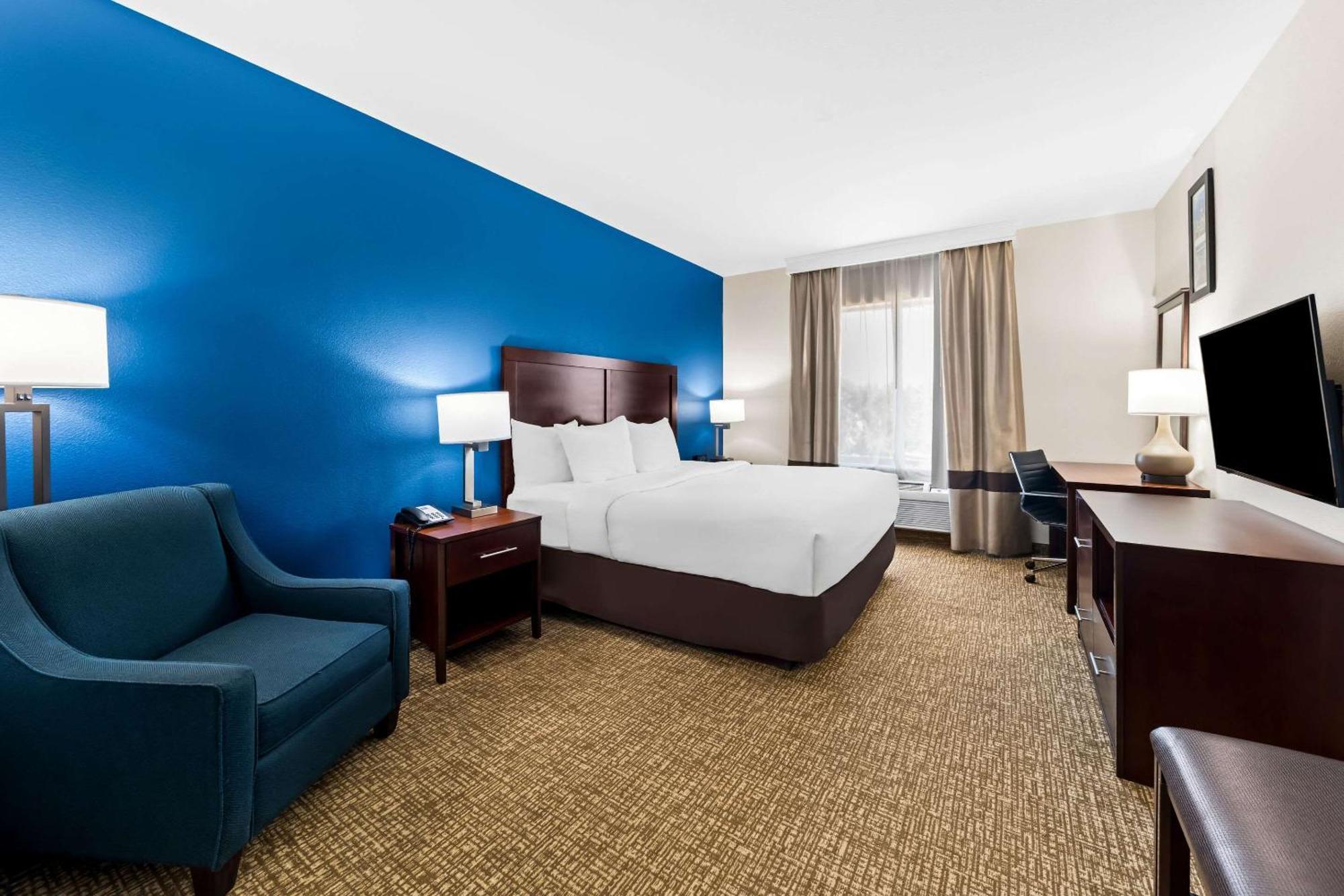 Comfort Inn & Suites Near Lake Lewisville Corinth Екстериор снимка