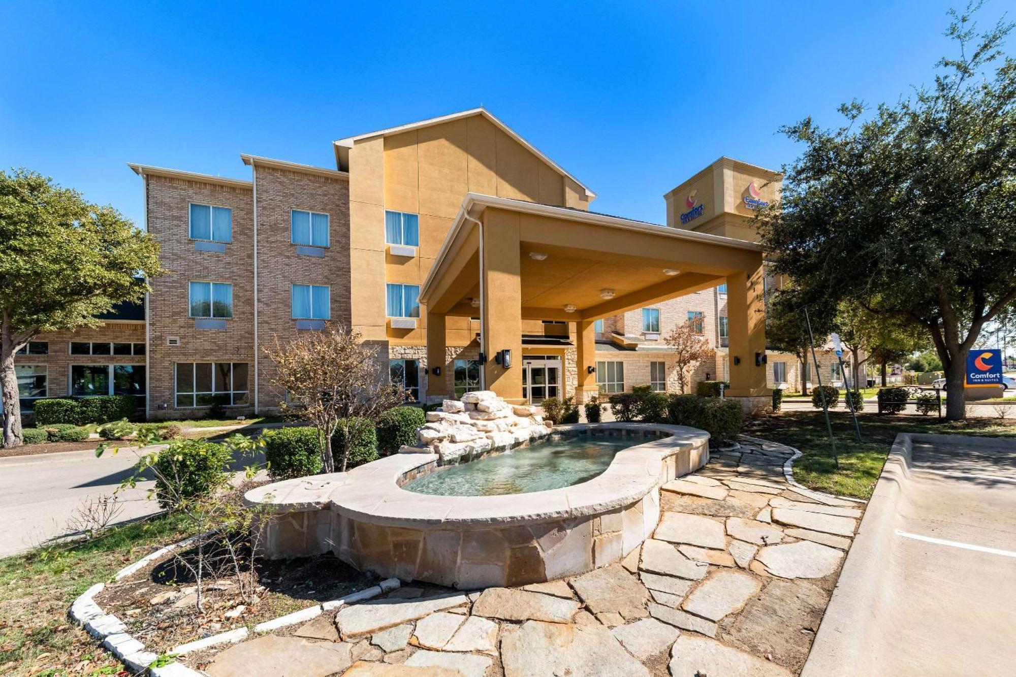 Comfort Inn & Suites Near Lake Lewisville Corinth Екстериор снимка